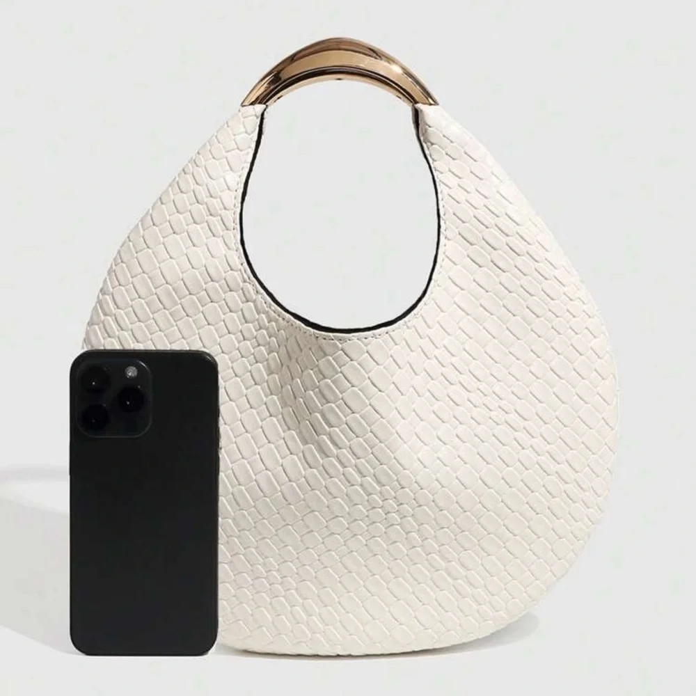 💟 Elegant Faux Leather Bag 💟 - Picture 2 of 4